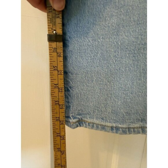 Levi's Women's 501 Light Blue Mom Style Fit Jeans Size 30WX26L - Picture 10 of 11